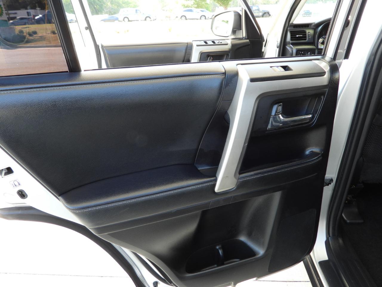 Toyota 4Runner SR5 2021
