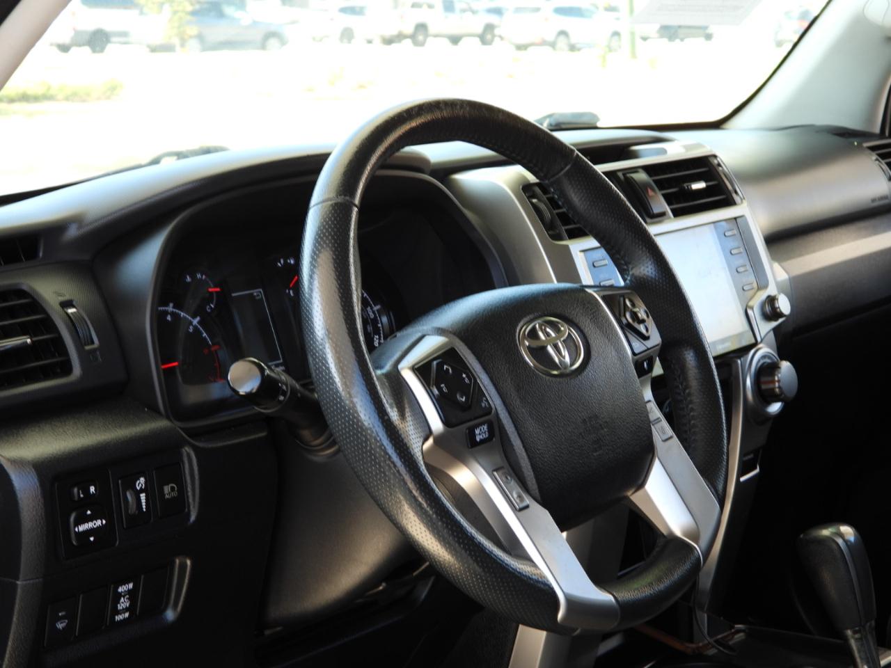 Toyota 4Runner SR5 2021