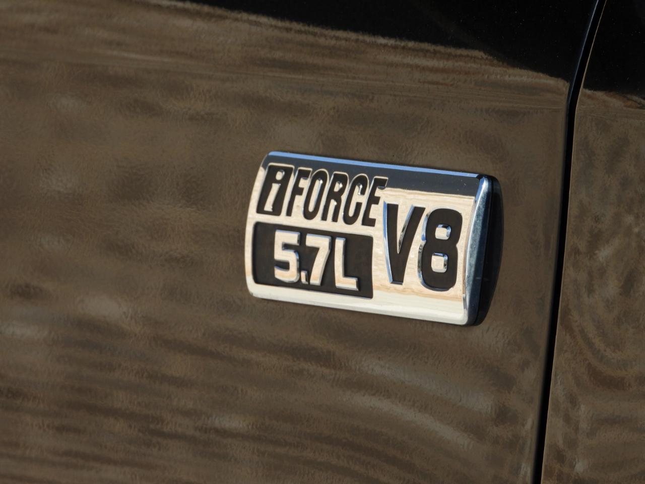 Toyota Tundra SR5 5.7L V8 Double Cab 4WD 2015
