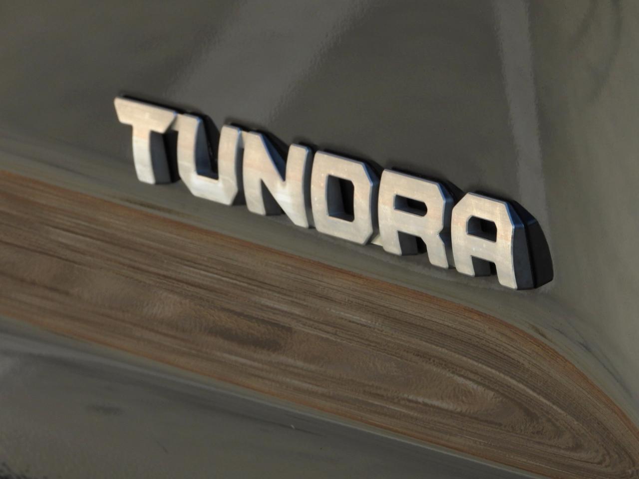 Toyota Tundra SR5 5.7L V8 Double Cab 4WD 2015