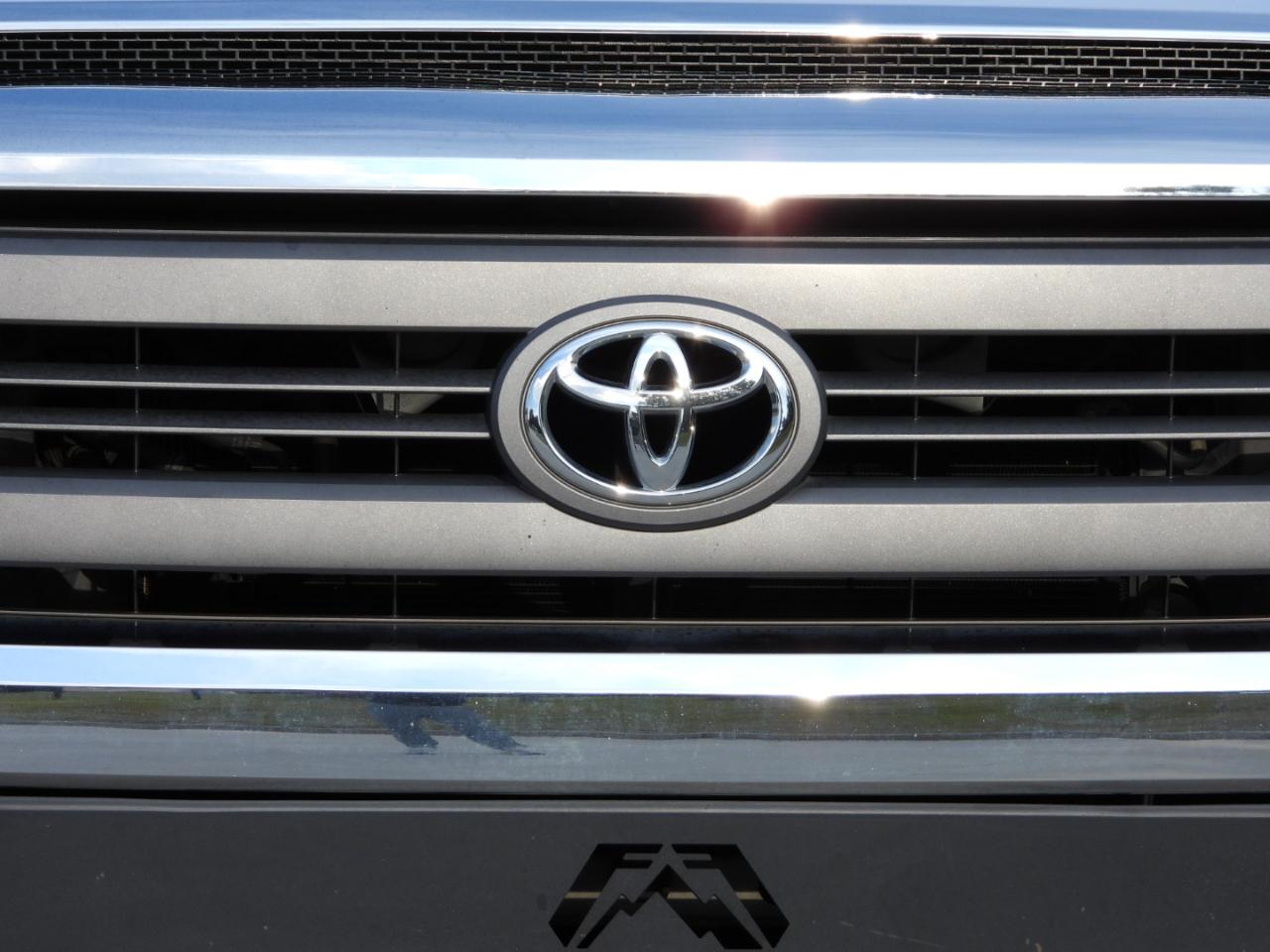 Toyota Tundra SR5 5.7L V8 Double Cab 4WD 2015