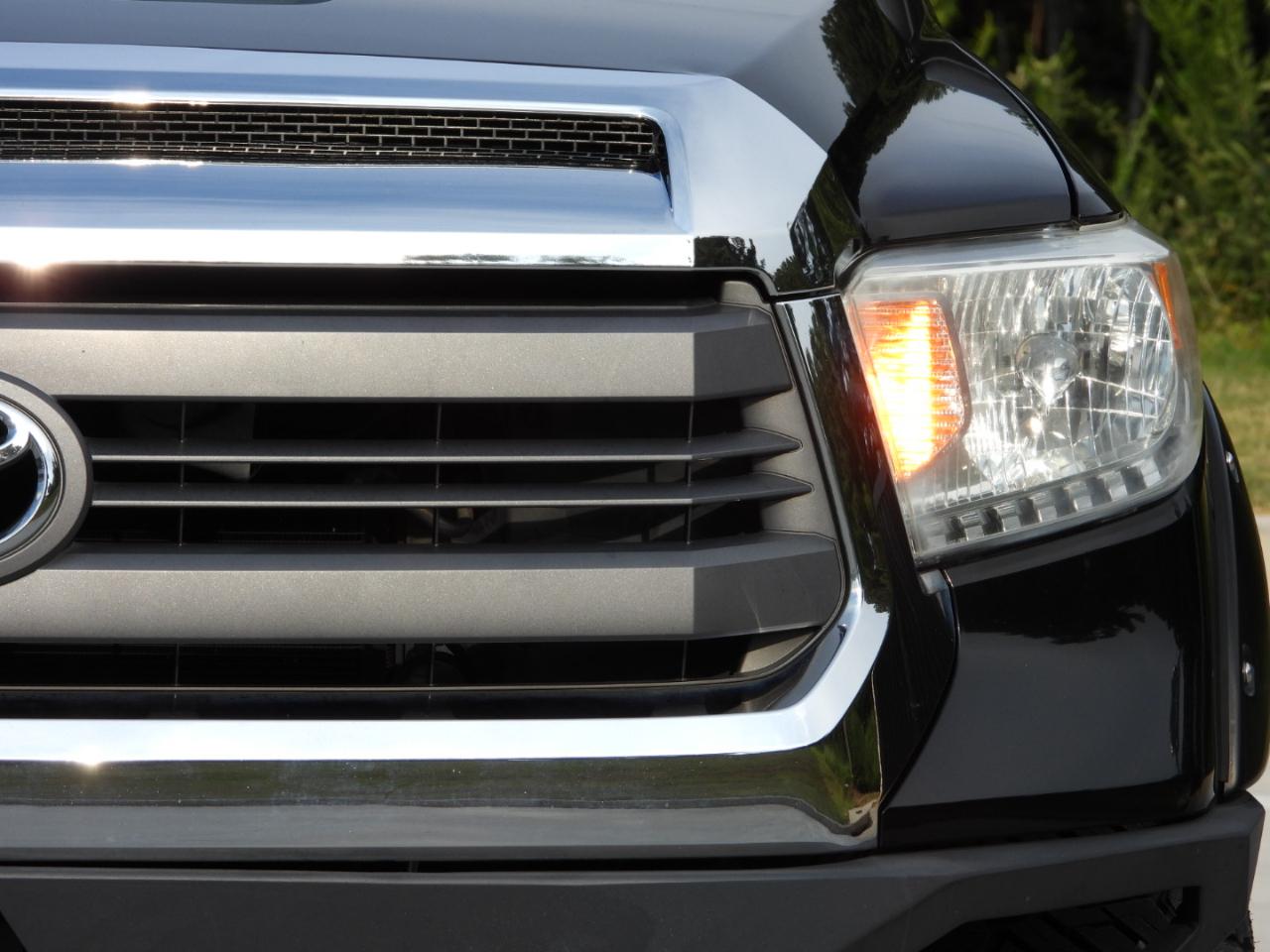 Toyota Tundra SR5 5.7L V8 Double Cab 4WD 2015