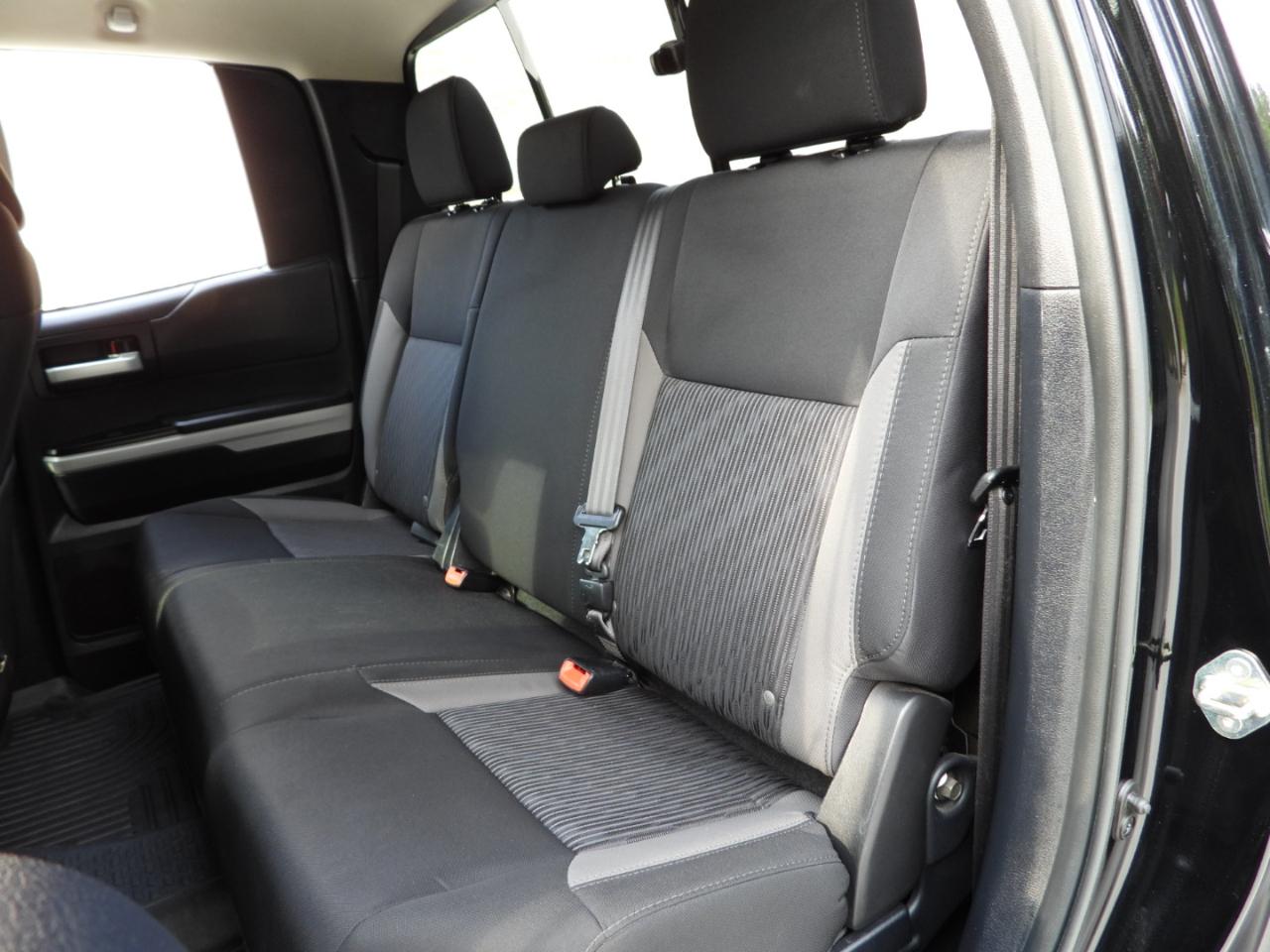 Toyota Tundra SR5 5.7L V8 Double Cab 4WD 2015