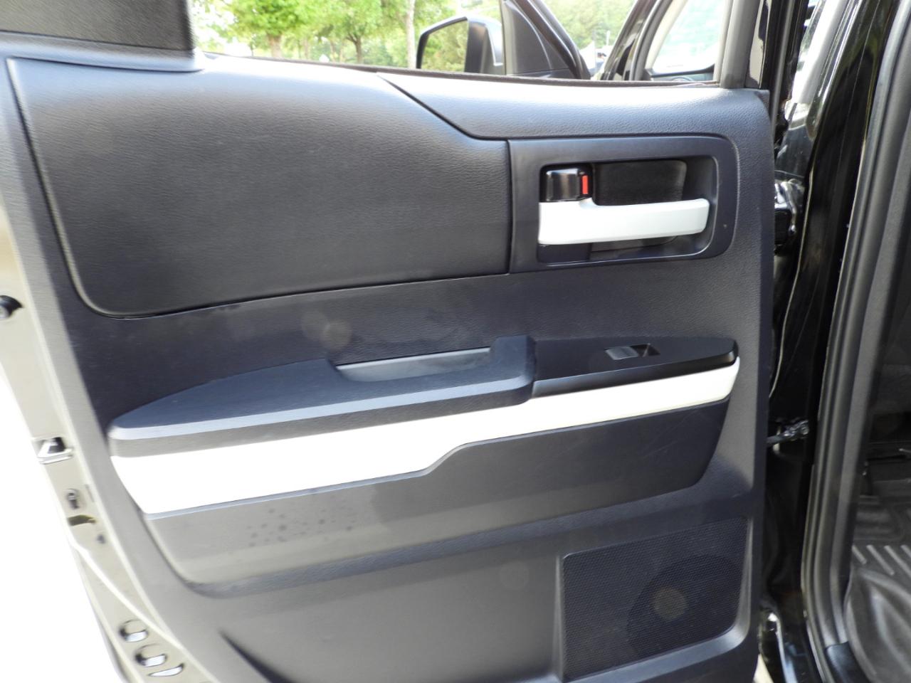 Toyota Tundra SR5 5.7L V8 Double Cab 4WD 2015