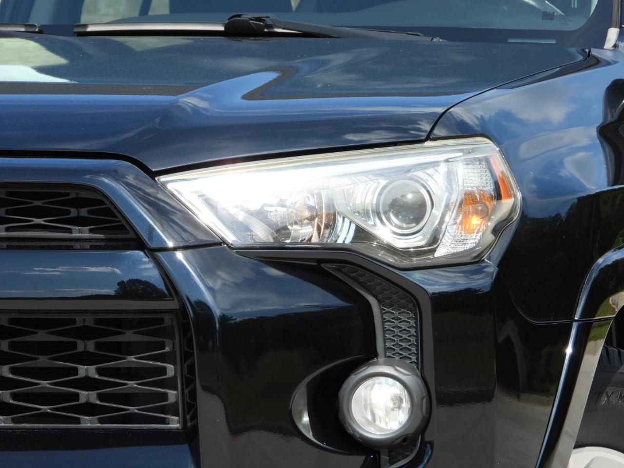 Toyota 4Runner SR5 2WD 2016
