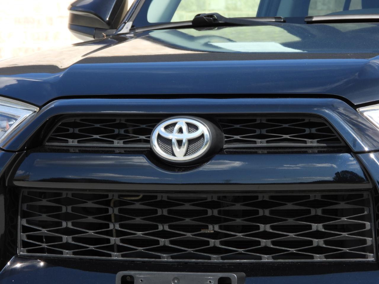 Toyota 4Runner SR5 2WD 2016