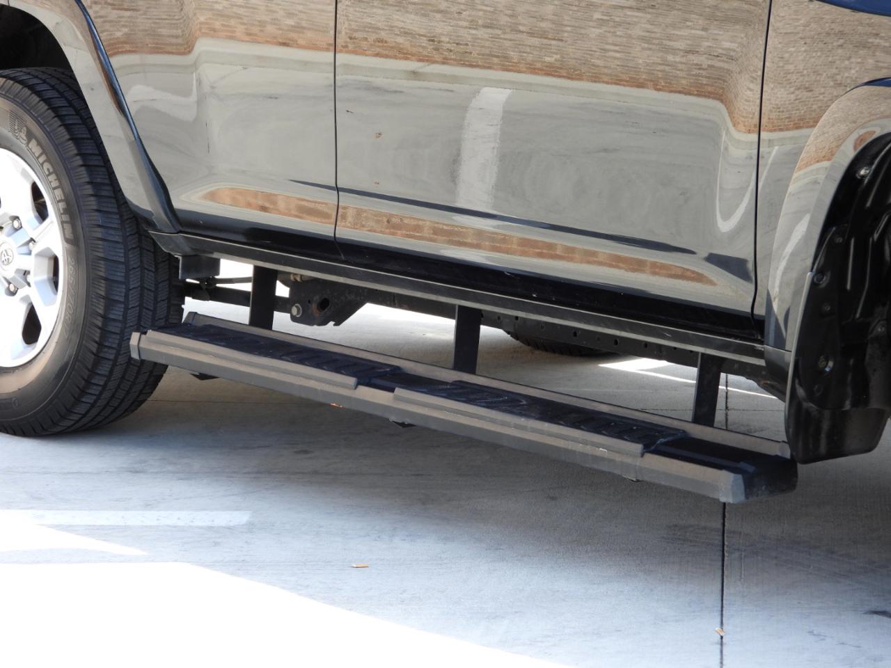 Toyota 4Runner SR5 2WD 2016