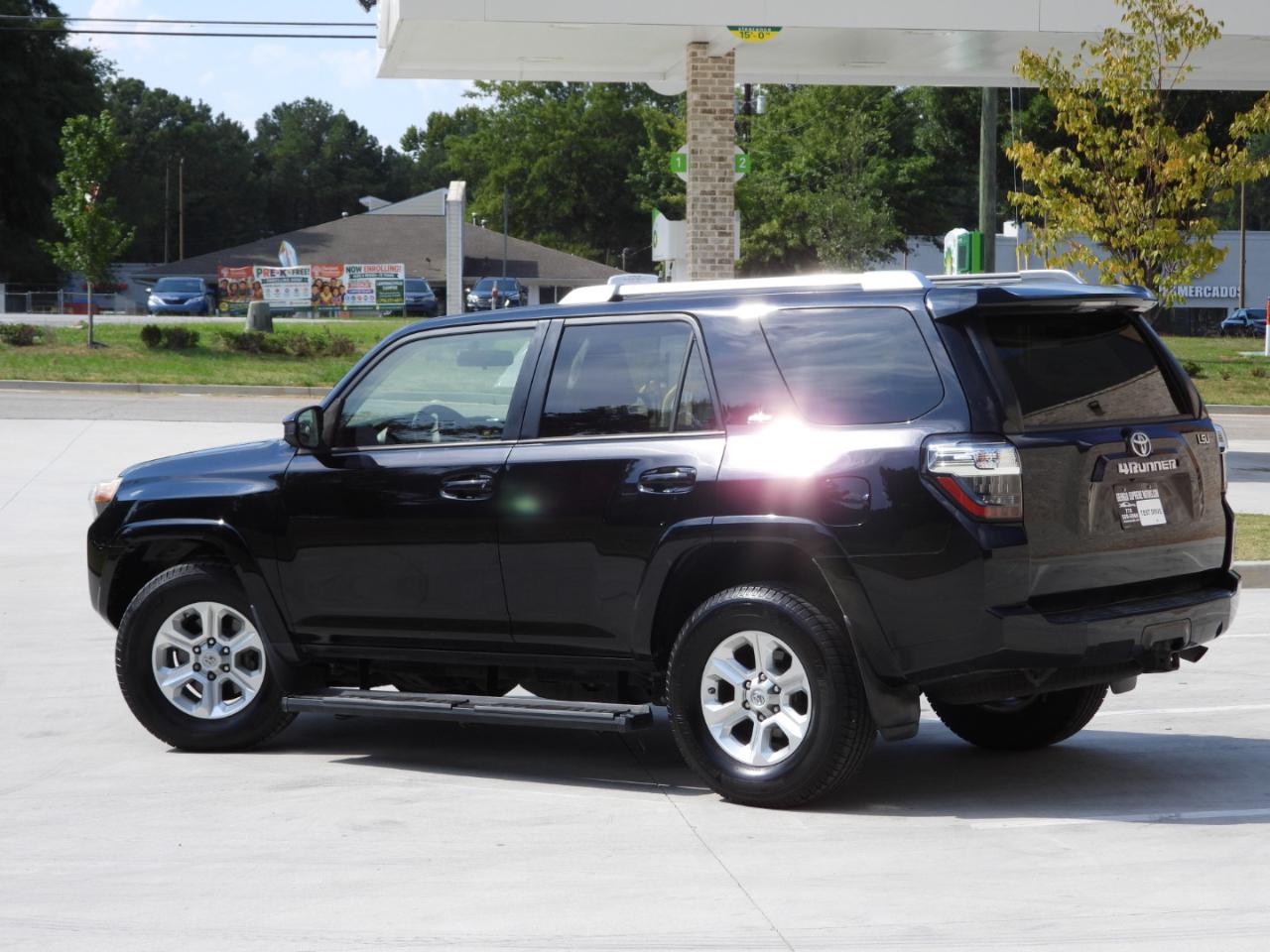 Toyota 4Runner SR5 2WD 2016