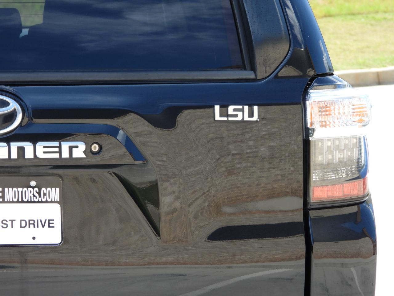 Toyota 4Runner SR5 2WD 2016
