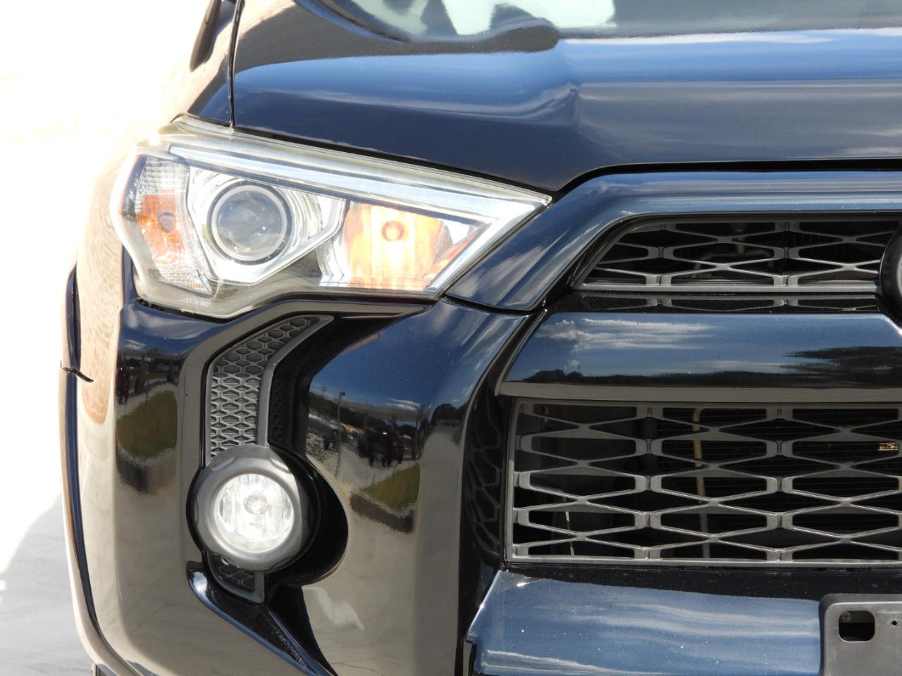Toyota 4Runner SR5 2WD 2016