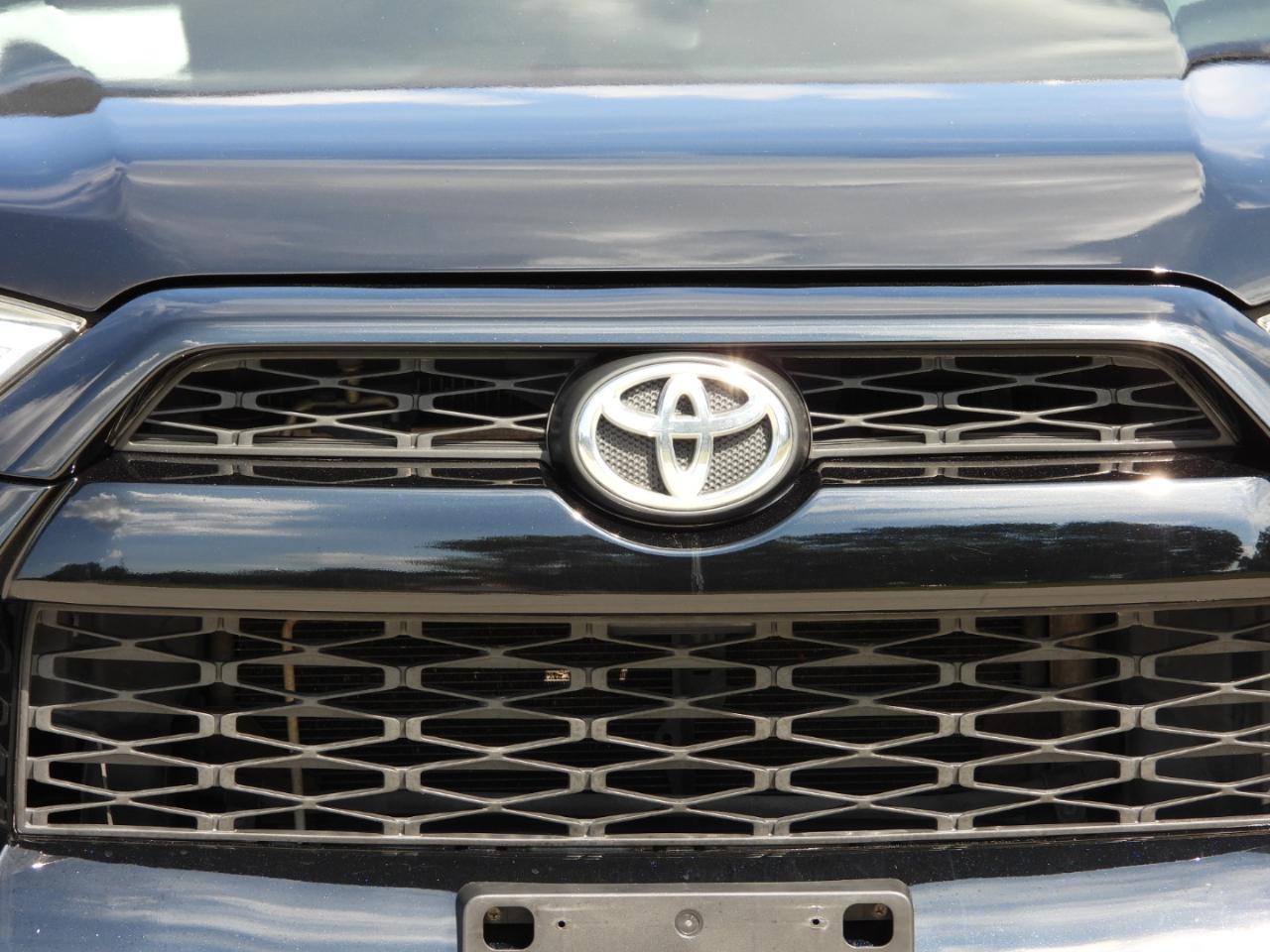 Toyota 4Runner SR5 2WD 2016