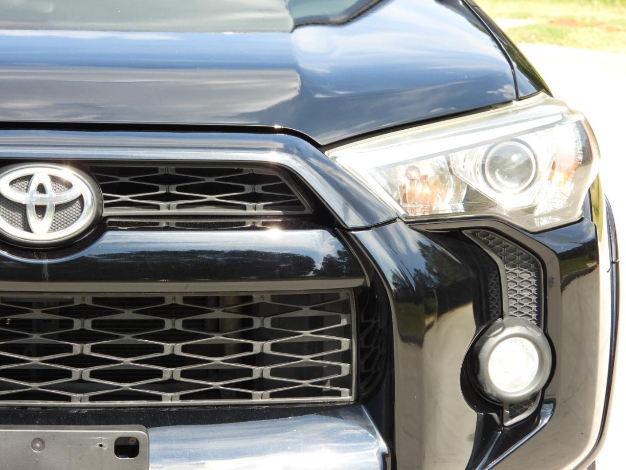Toyota 4Runner SR5 2WD 2016