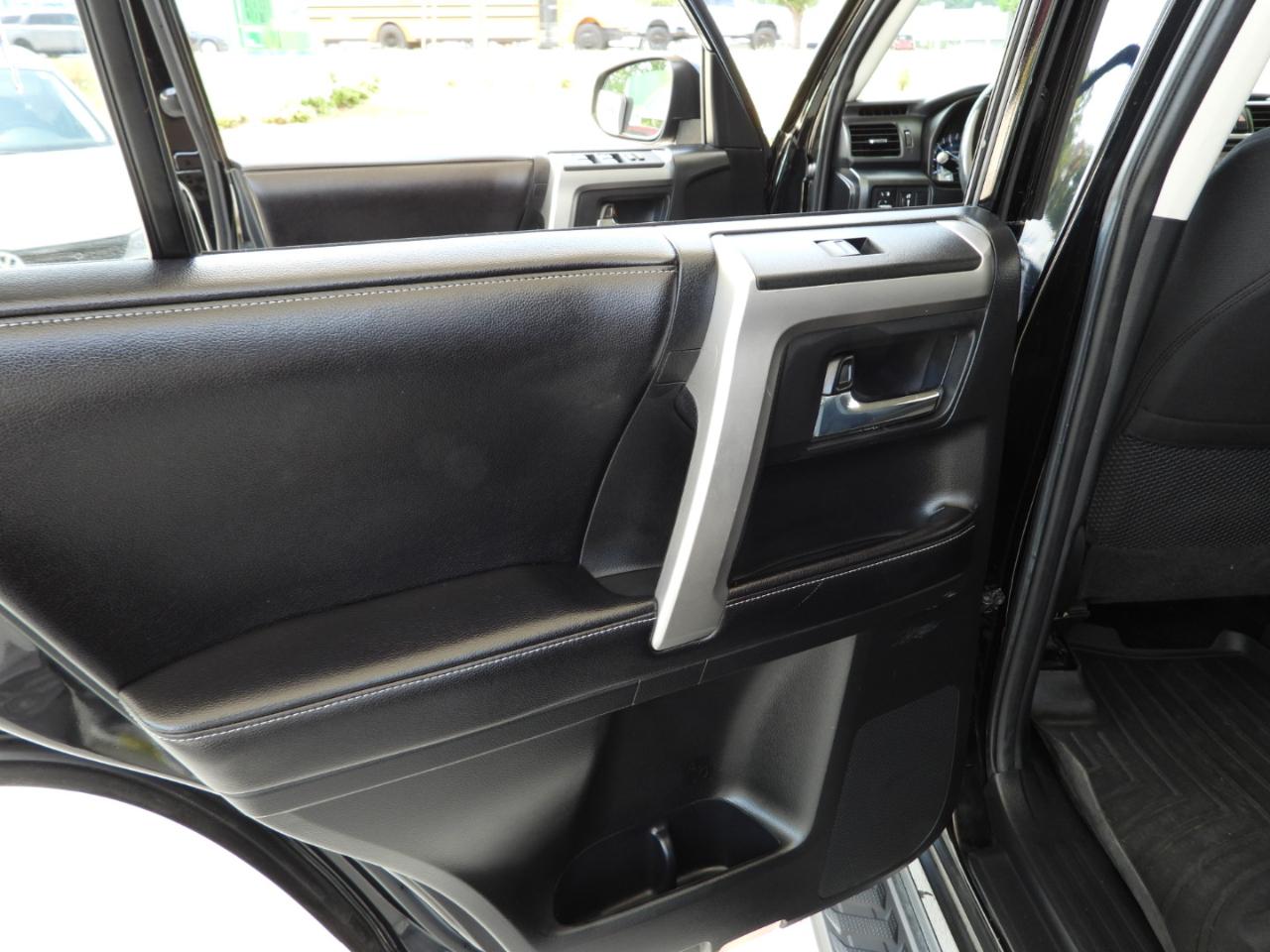 Toyota 4Runner SR5 2WD 2016