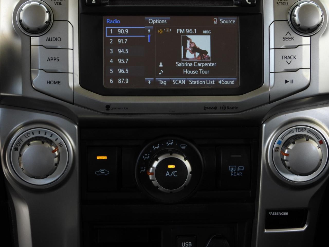 Toyota 4Runner SR5 2WD 2016