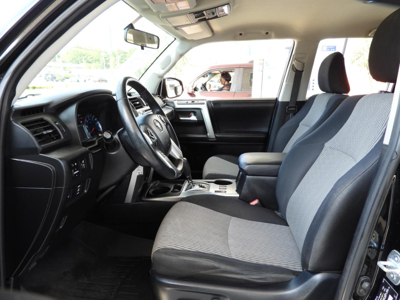 Toyota 4Runner SR5 2WD 2016