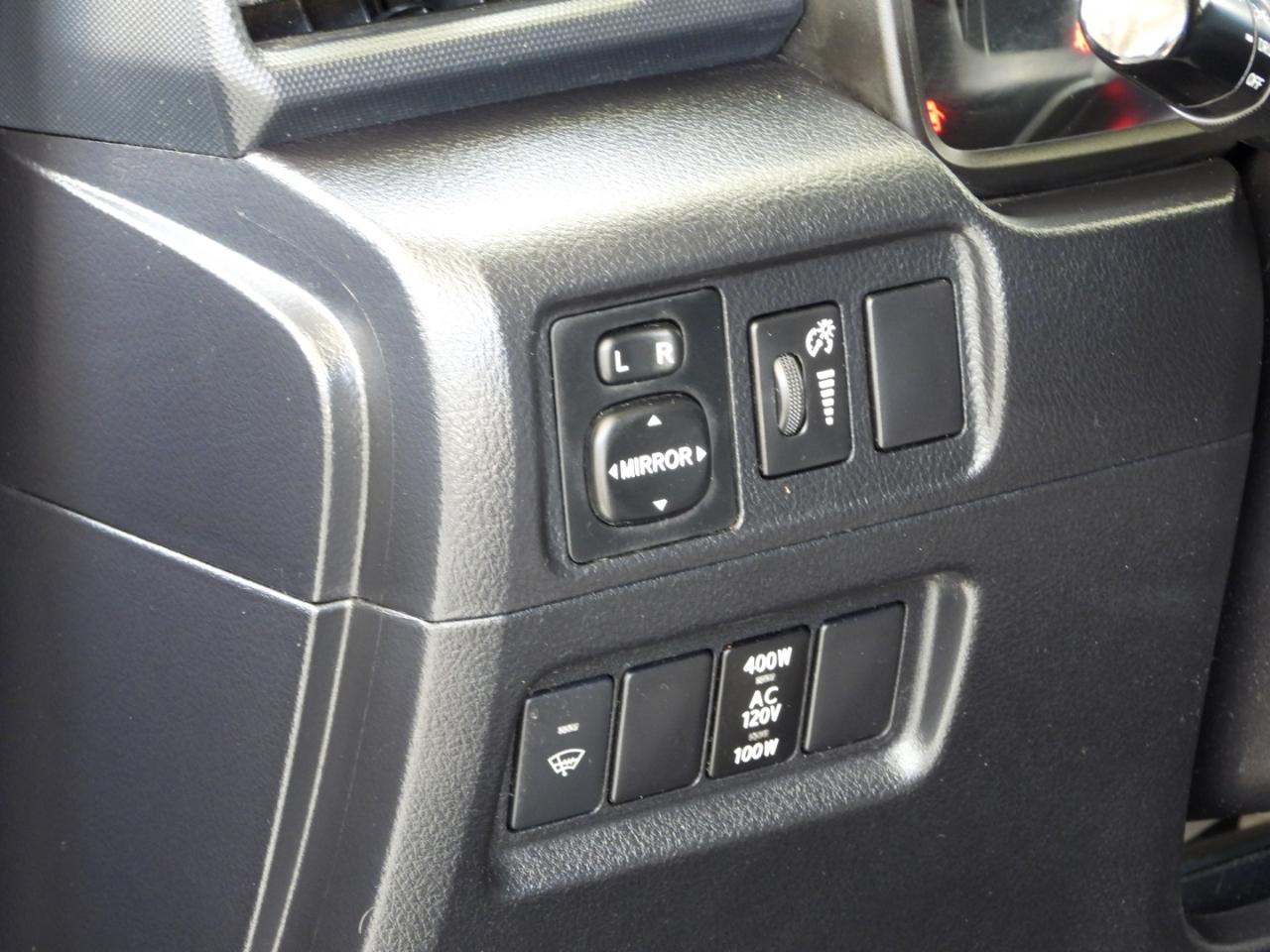 Toyota 4Runner SR5 2WD 2016