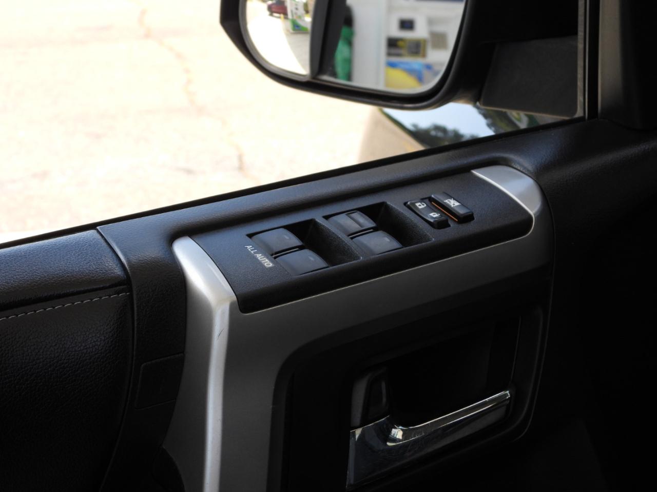 Toyota 4Runner SR5 2WD 2016