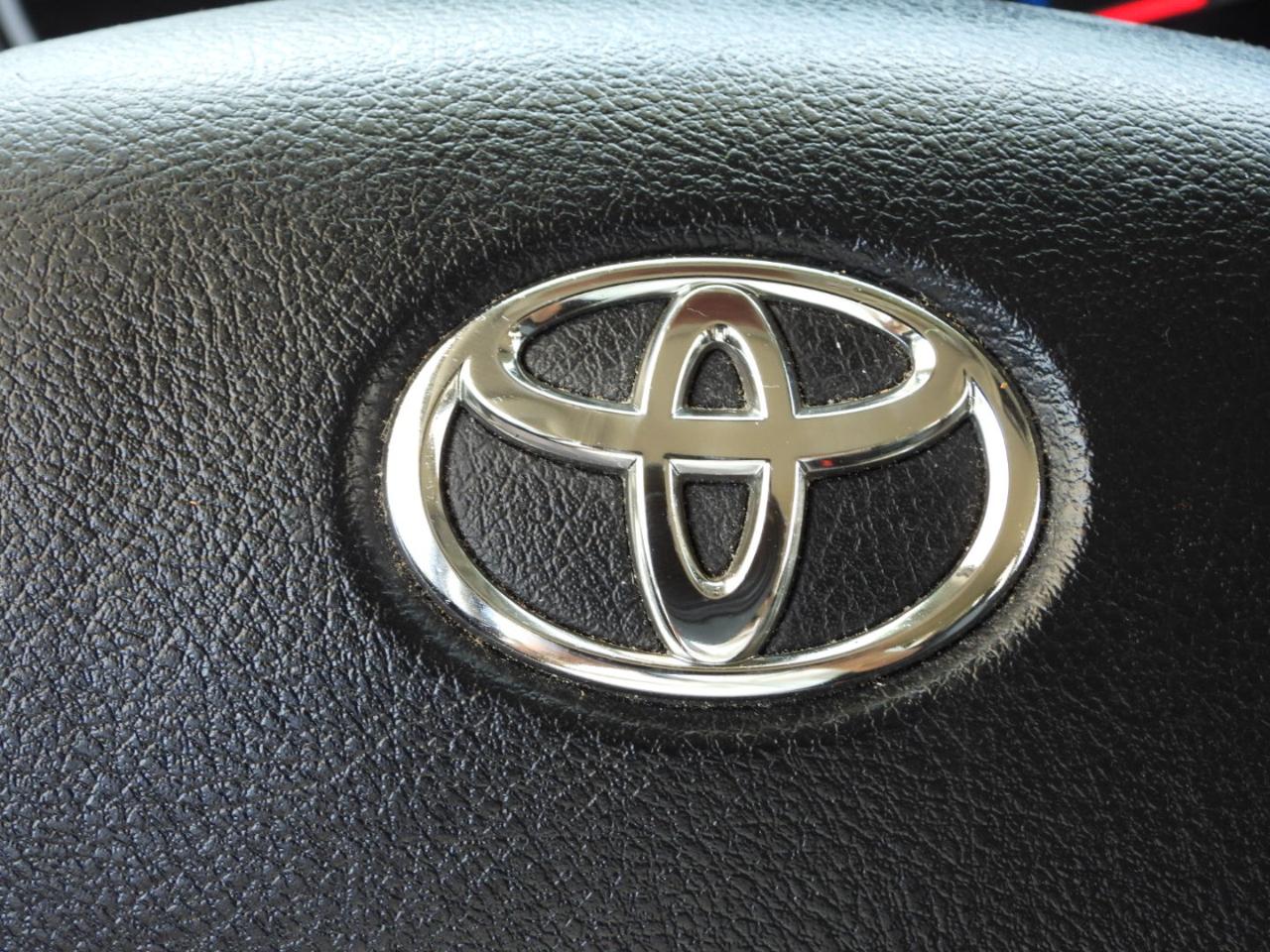 Toyota 4Runner SR5 2WD 2016