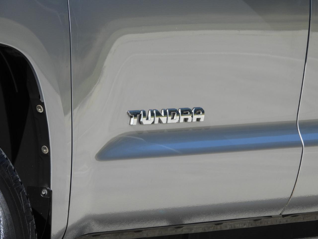 Toyota Tundra SR5 5.7L V8 FFV CrewMax 2WD 2016