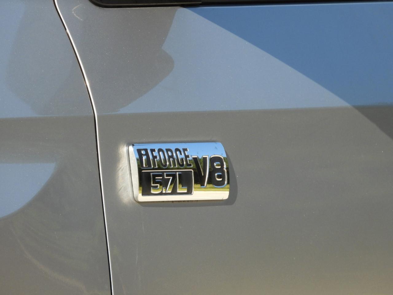 Toyota Tundra SR5 5.7L V8 FFV CrewMax 2WD 2016