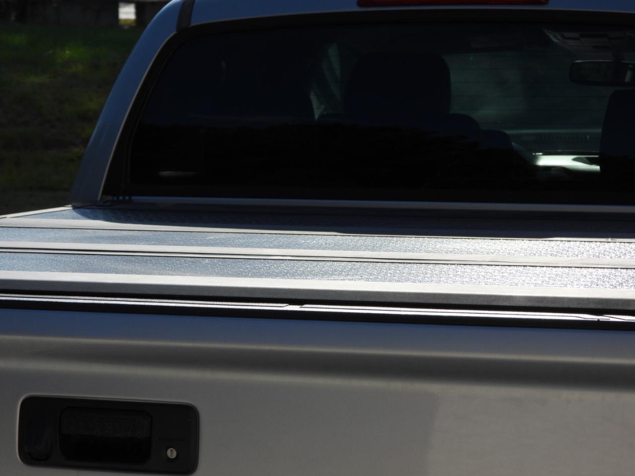 Toyota Tundra SR5 5.7L V8 FFV CrewMax 2WD 2016