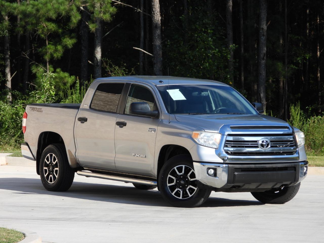 Toyota Tundra SR5 5.7L V8 FFV CrewMax 2WD 2016