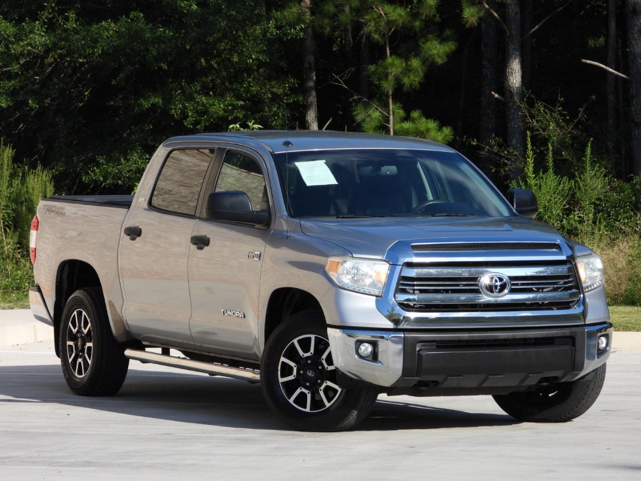 Toyota Tundra SR5 5.7L V8 FFV CrewMax 2WD 2016