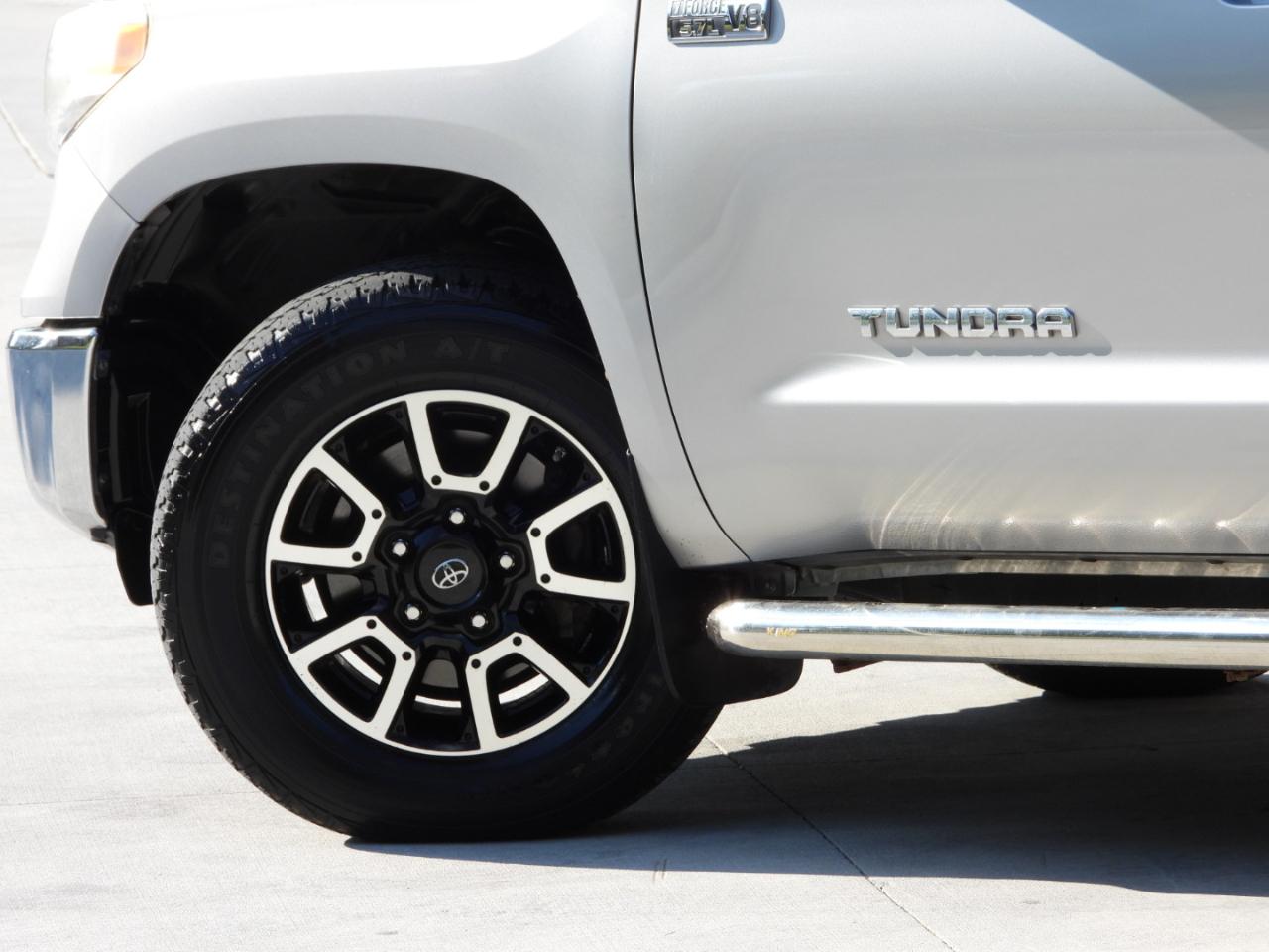 Toyota Tundra SR5 5.7L V8 FFV CrewMax 2WD 2016
