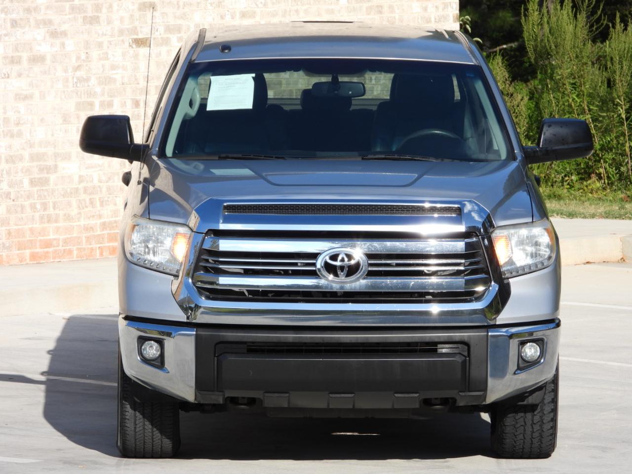 Toyota Tundra SR5 5.7L V8 FFV CrewMax 2WD 2016