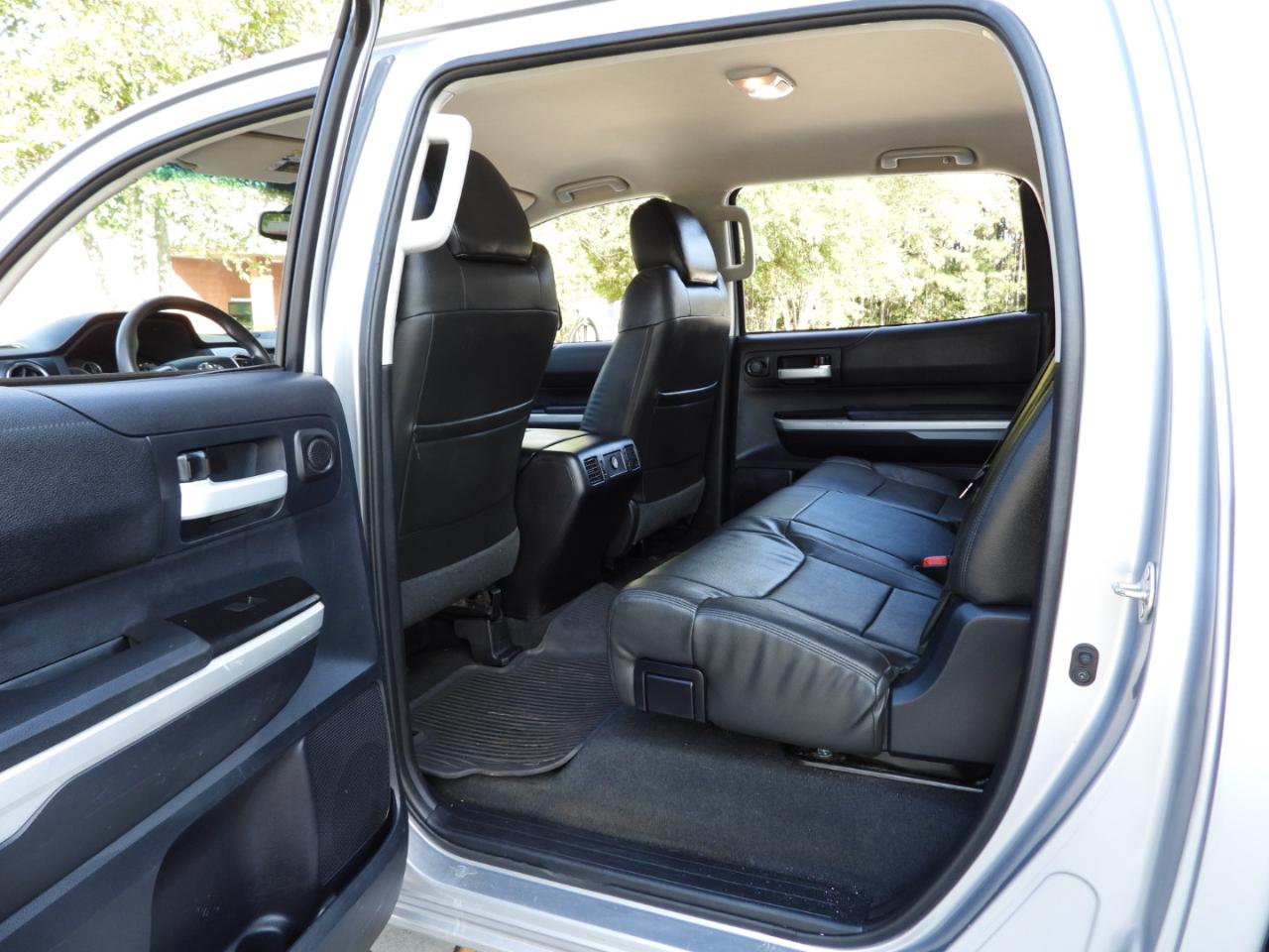 Toyota Tundra SR5 5.7L V8 FFV CrewMax 2WD 2016