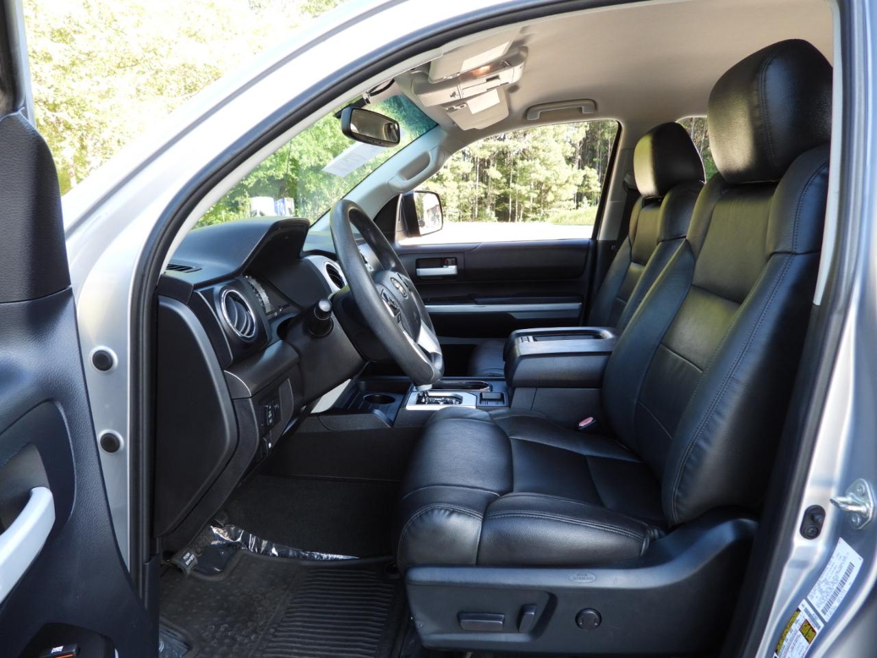 Toyota Tundra SR5 5.7L V8 FFV CrewMax 2WD 2016
