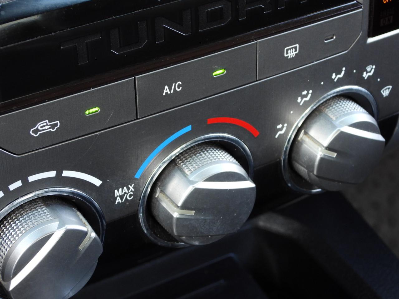 Toyota Tundra SR5 5.7L V8 FFV CrewMax 2WD 2016