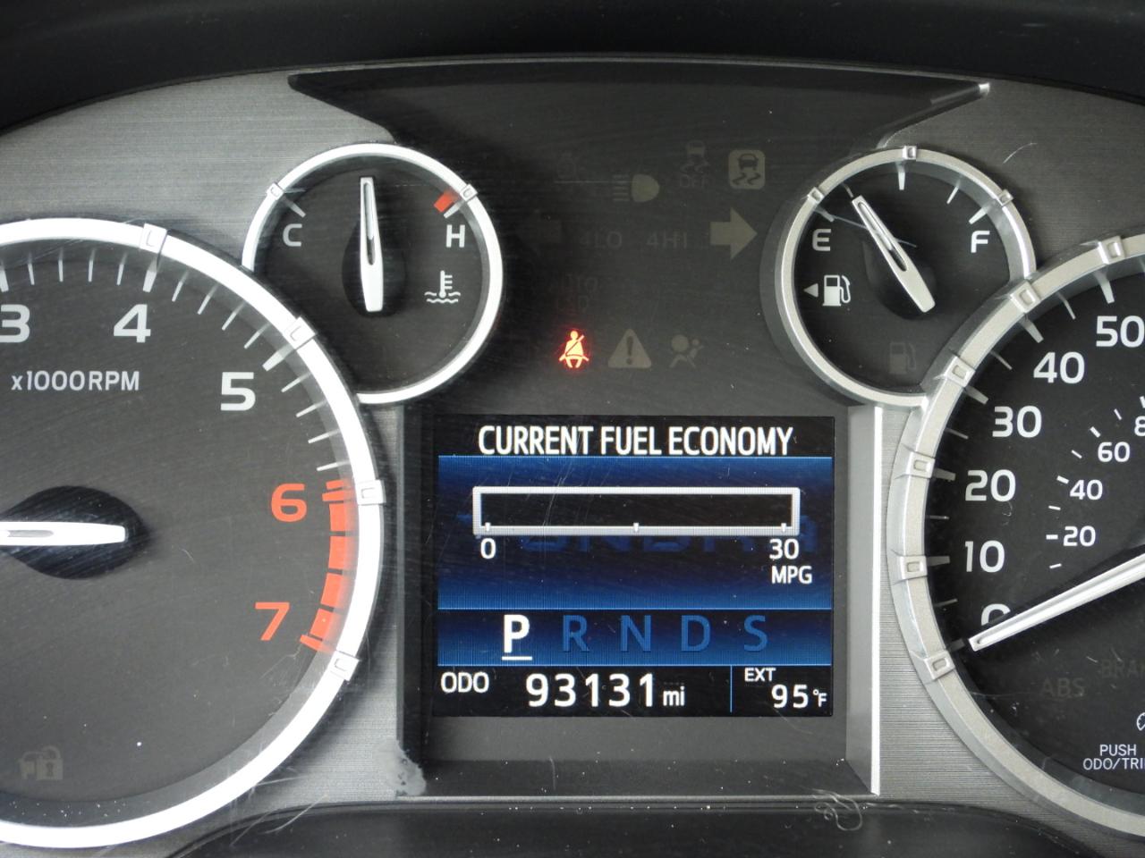 Toyota Tundra SR5 5.7L V8 FFV CrewMax 2WD 2016
