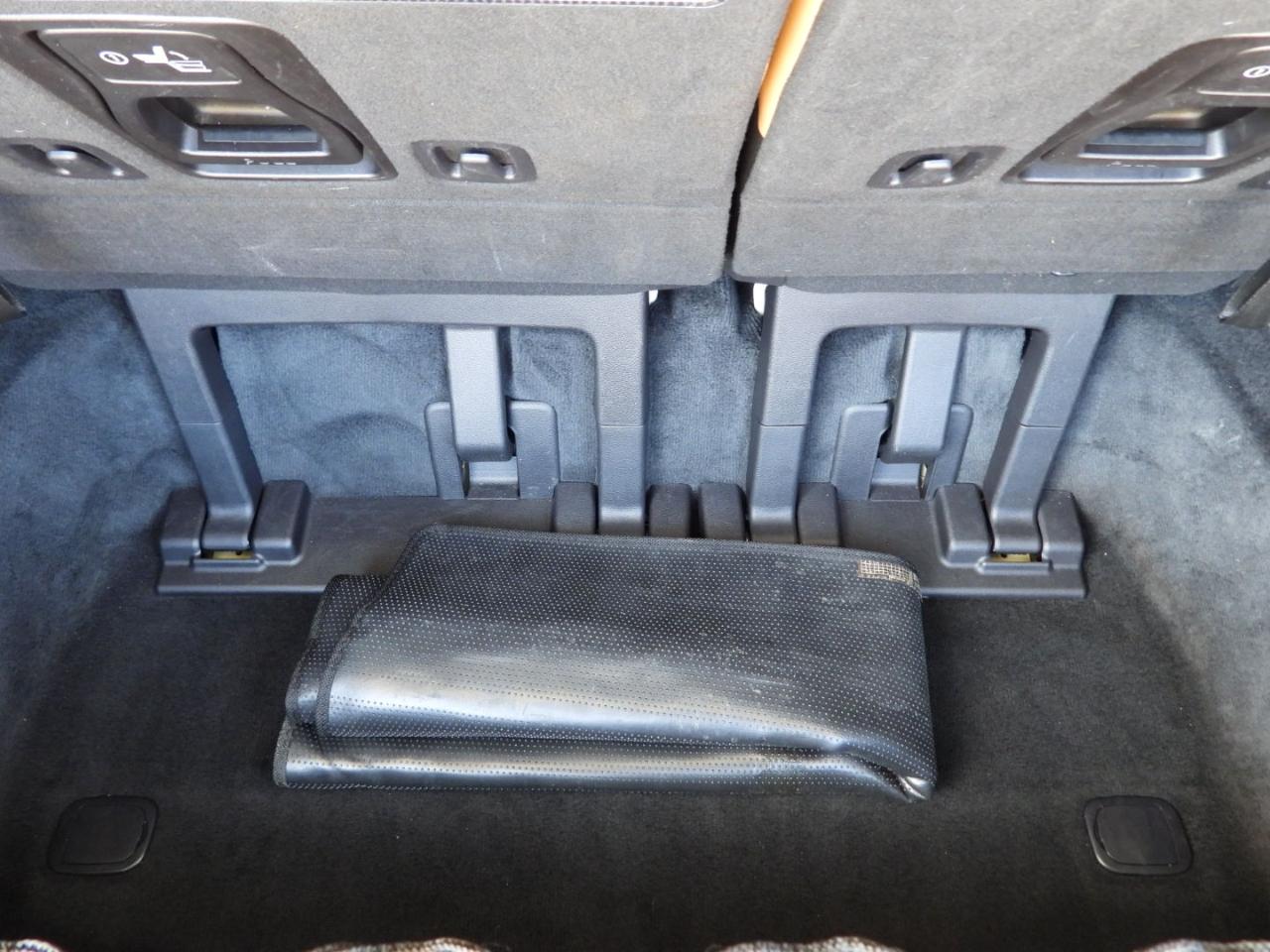 Kia Carnival LX Seat Package 2023