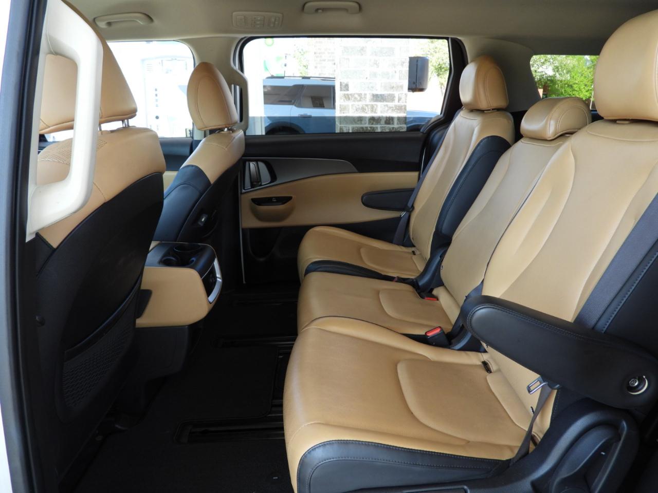 Kia Carnival LX Seat Package 2023