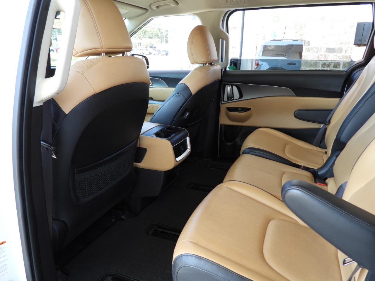 Kia Carnival LX Seat Package 2023