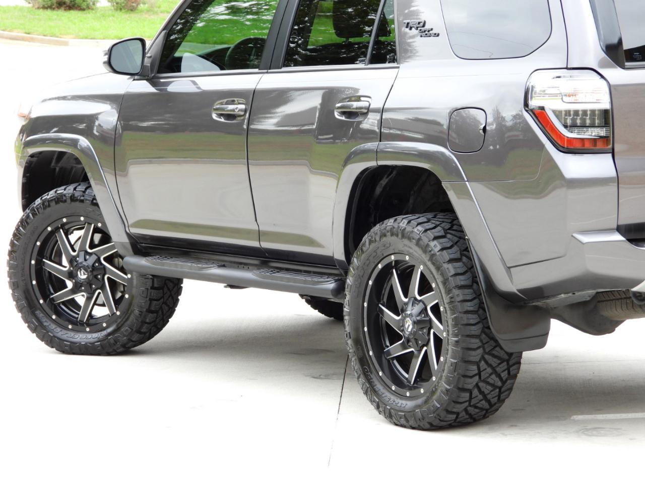 Toyota 4Runner TRD Off-road Premium 4WD 2018