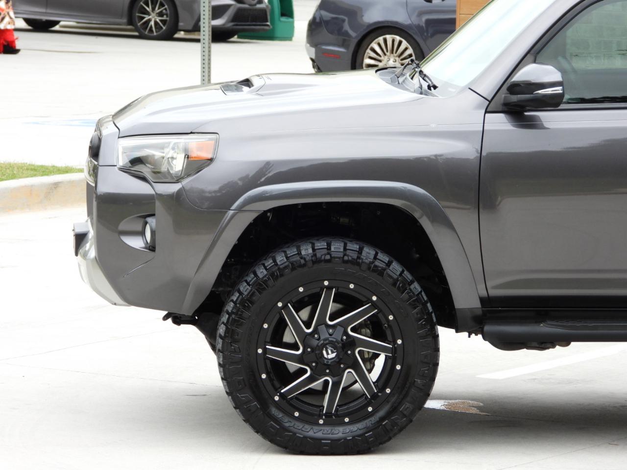 Toyota 4Runner TRD Off-road Premium 4WD 2018