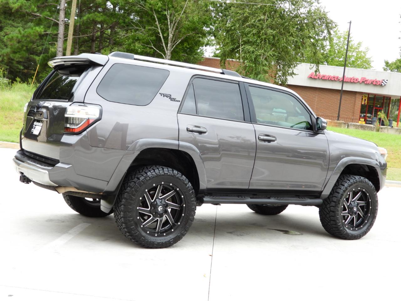 Toyota 4Runner TRD Off-road Premium 4WD 2018