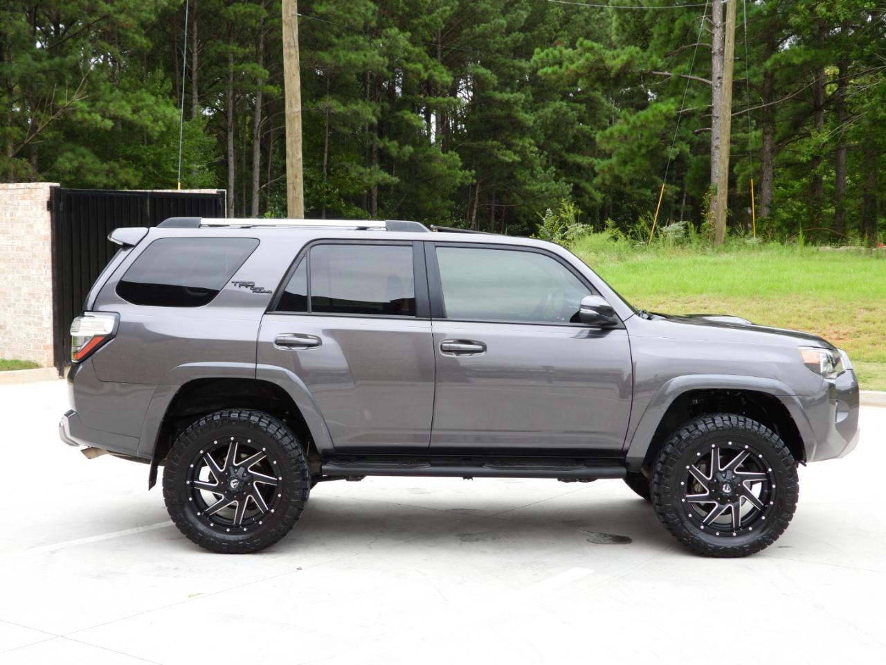 Toyota 4Runner TRD Off-road Premium 4WD 2018