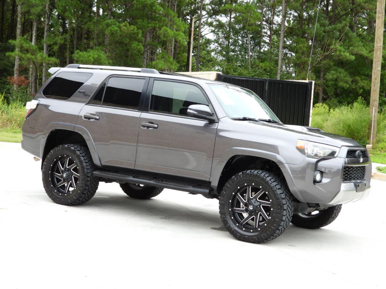 Toyota 4Runner TRD Off-road Premium 4WD 2018