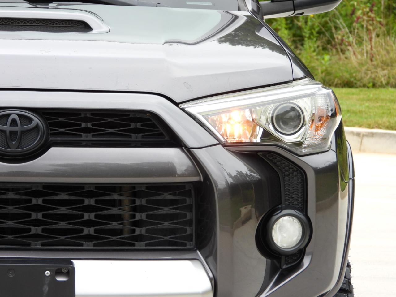 Toyota 4Runner TRD Off-road Premium 4WD 2018