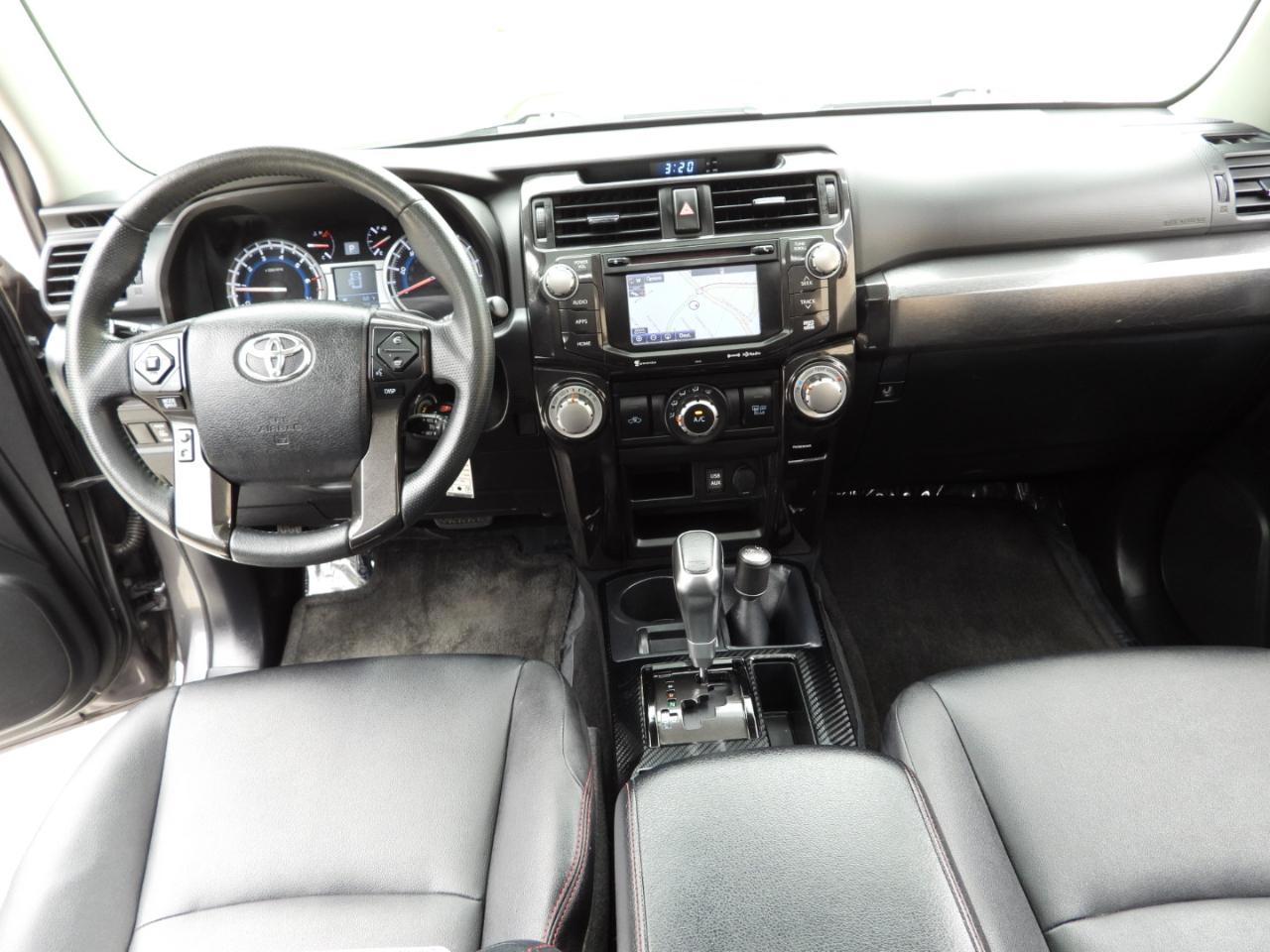 Toyota 4Runner TRD Off-road Premium 4WD 2018