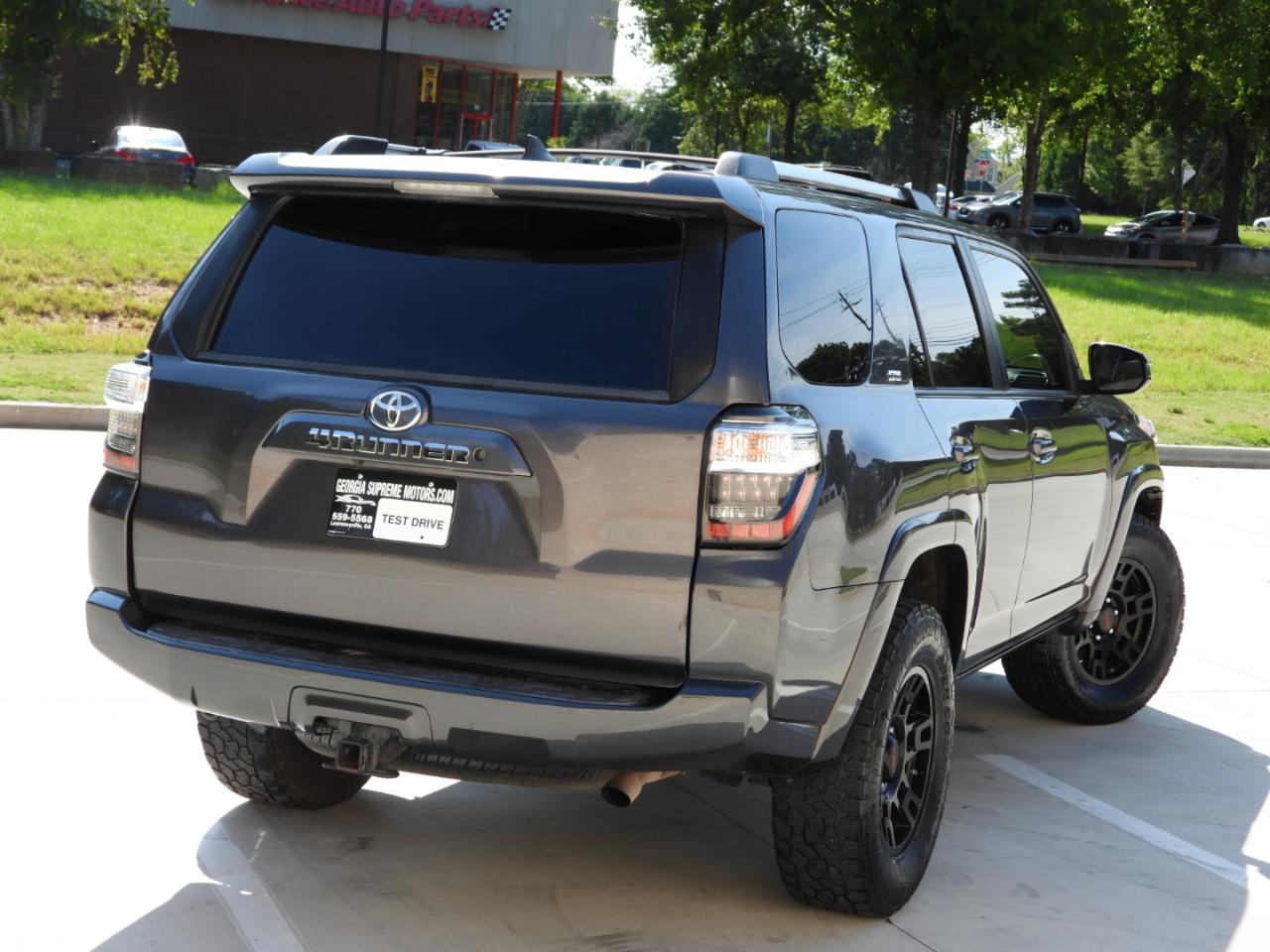 Toyota 4Runner SR5 2WD 2019
