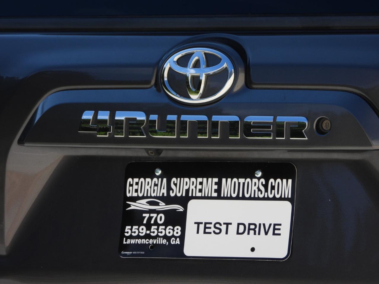 Toyota 4Runner SR5 2WD 2019