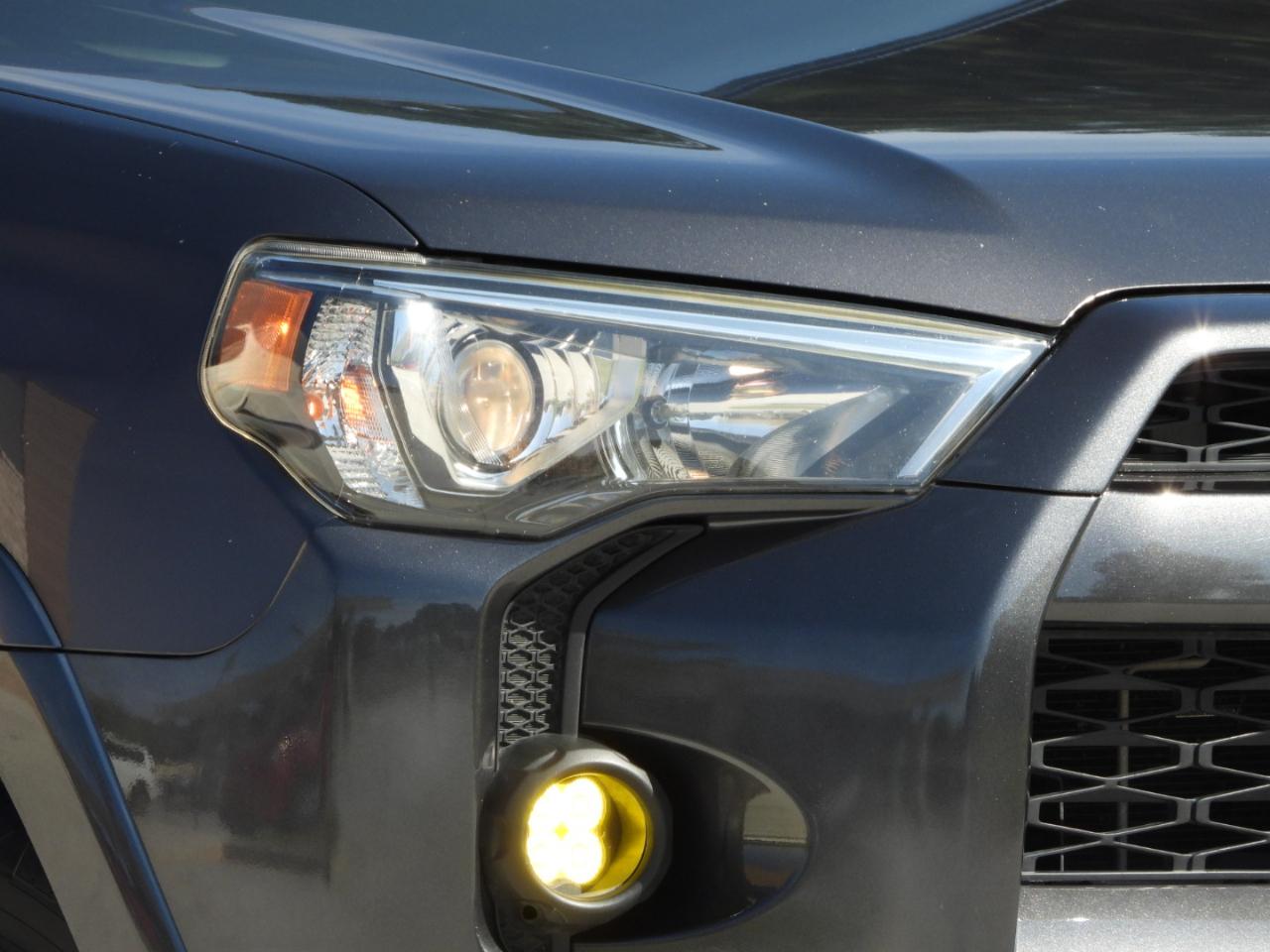 Toyota 4Runner SR5 2WD 2019