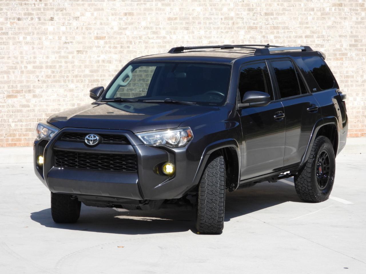 Toyota 4Runner SR5 2WD 2019