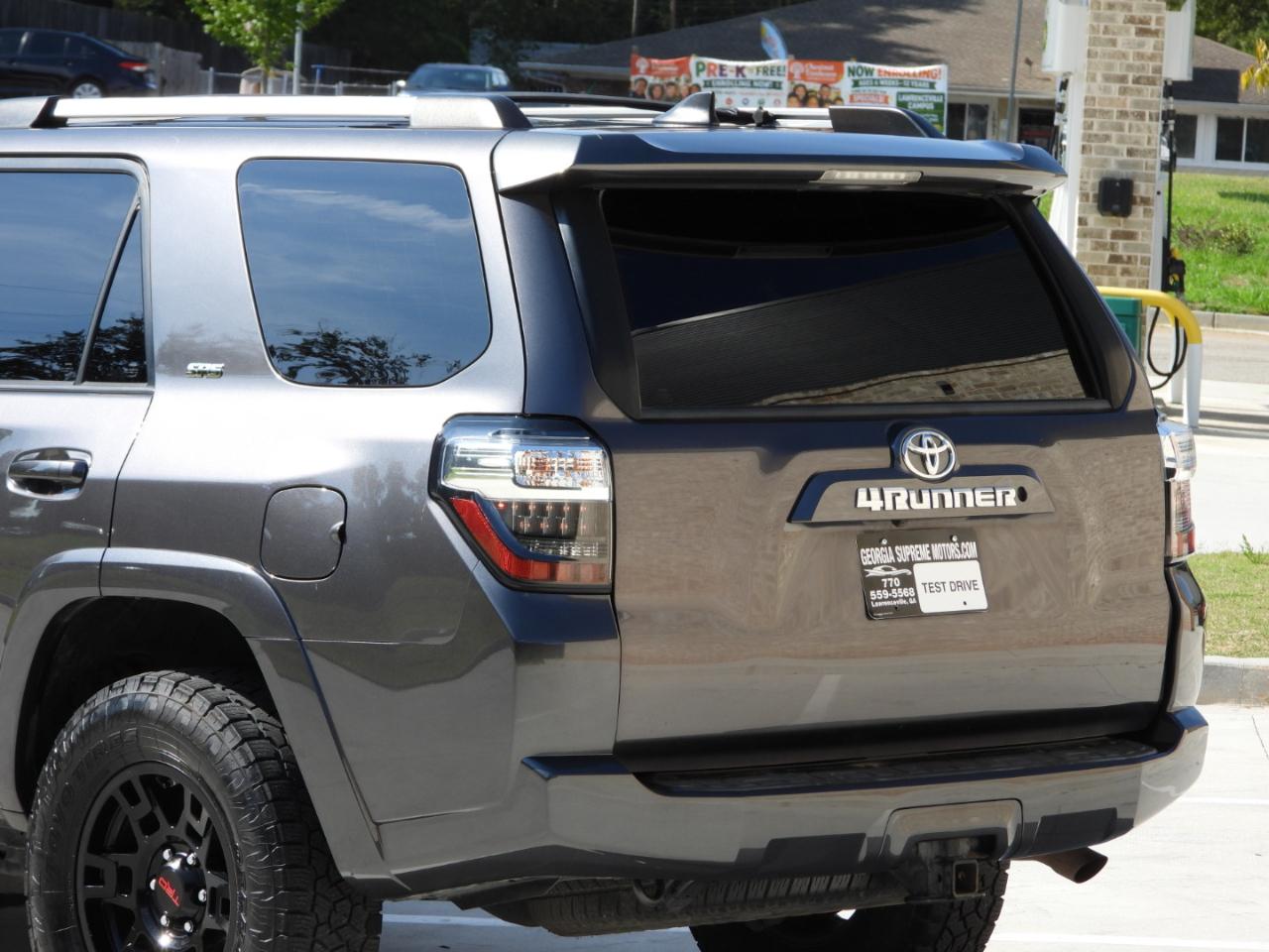 Toyota 4Runner SR5 2WD 2019