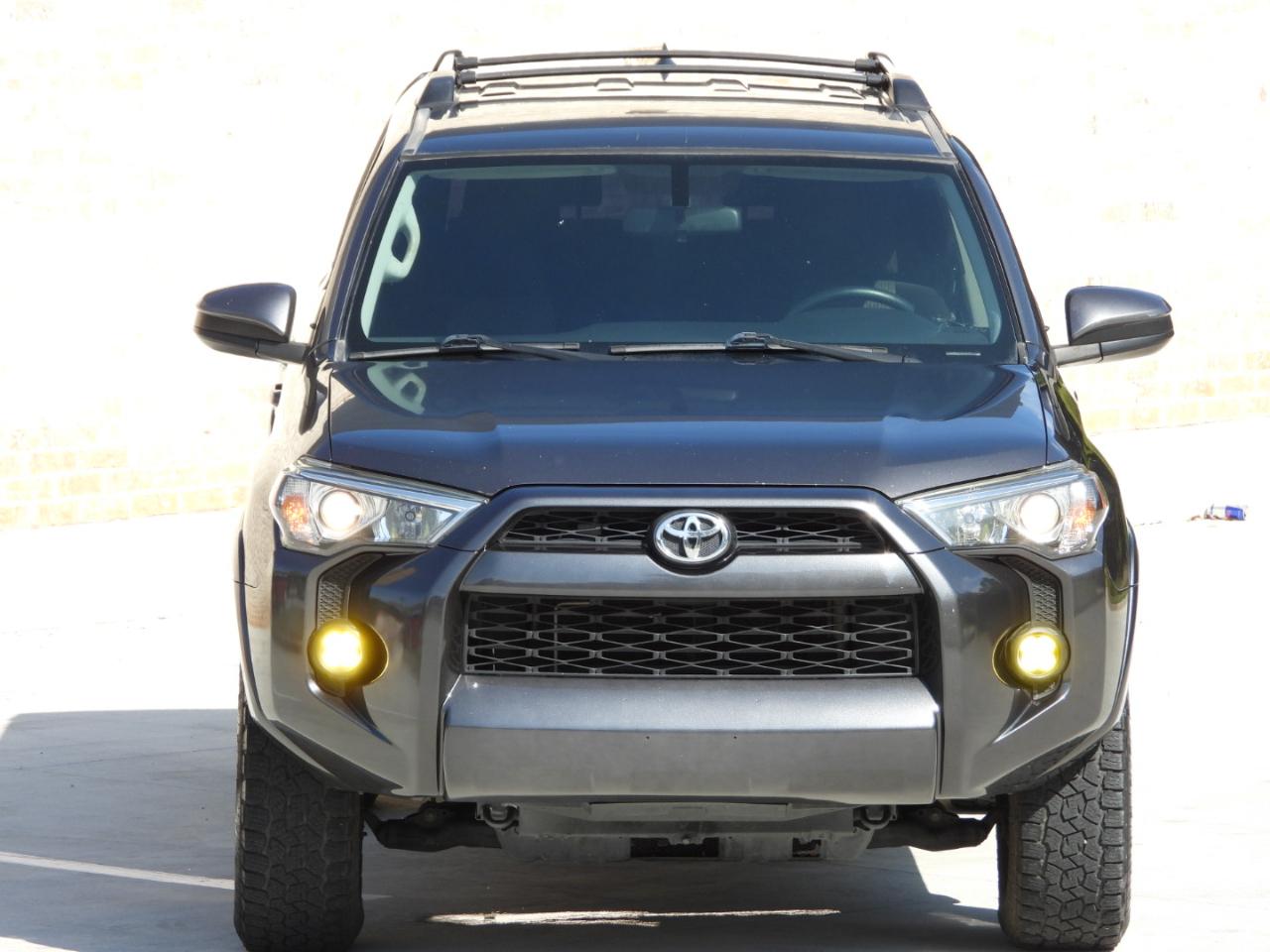 Toyota 4Runner SR5 2WD 2019
