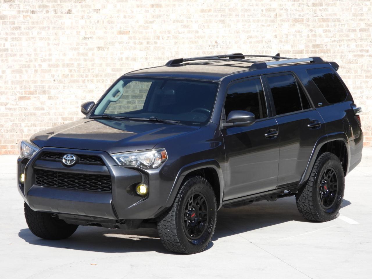 Toyota 4Runner SR5 2WD 2019